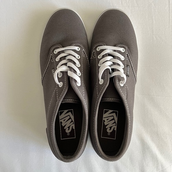 Vans Off the Wall Grey/Gray Lace-Up Sneakers, Brand new, Size US 7 - Picture 7 of 11